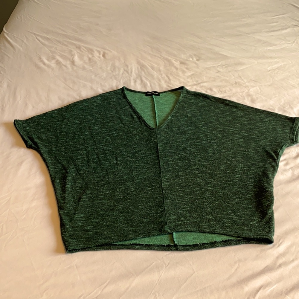 Green & black Dolman v-neck short sleeve shirt